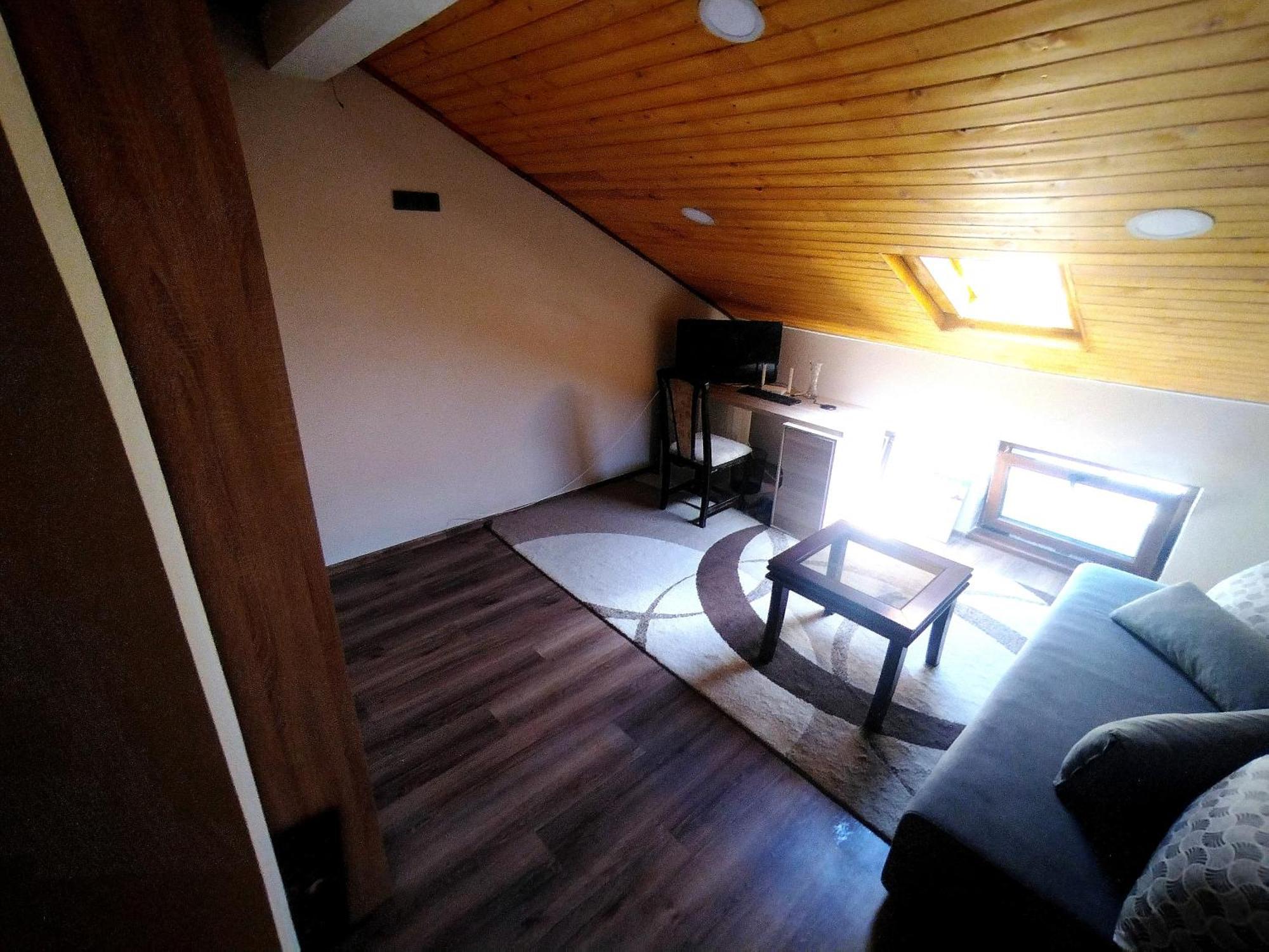 Low Budget Apartment With Breakfast Varna Esterno foto
